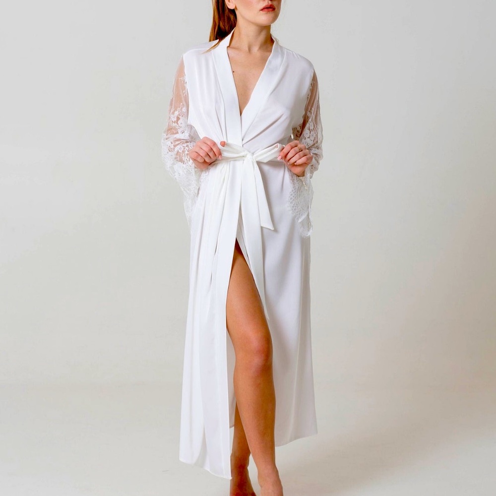 Long White Lace Bridal Robe